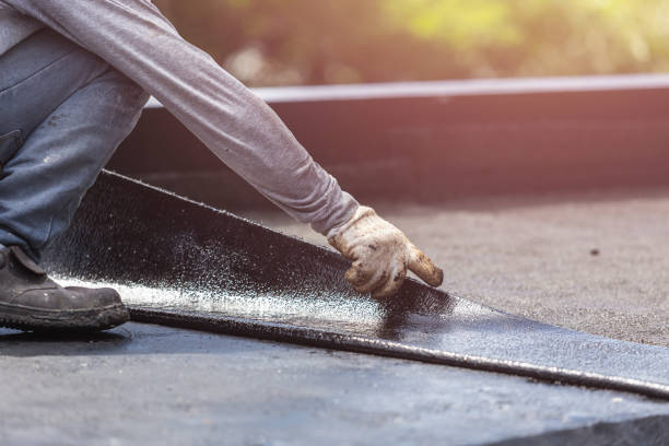Professional Vapor Barrier Installation technician working in Howell, MI